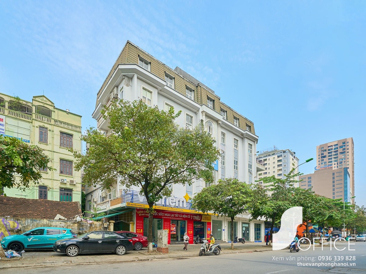 Tòa nhà 121 Nguyễn Phong Sắc