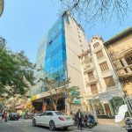Red Building - Ảnh 2