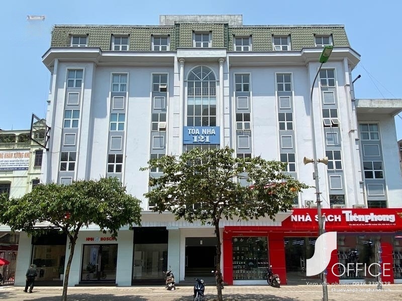 Tòa nhà 121 Nguyễn Phong Sắc - Ảnh 3