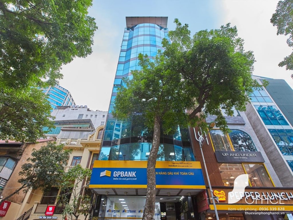 Royal Building - Ảnh 1